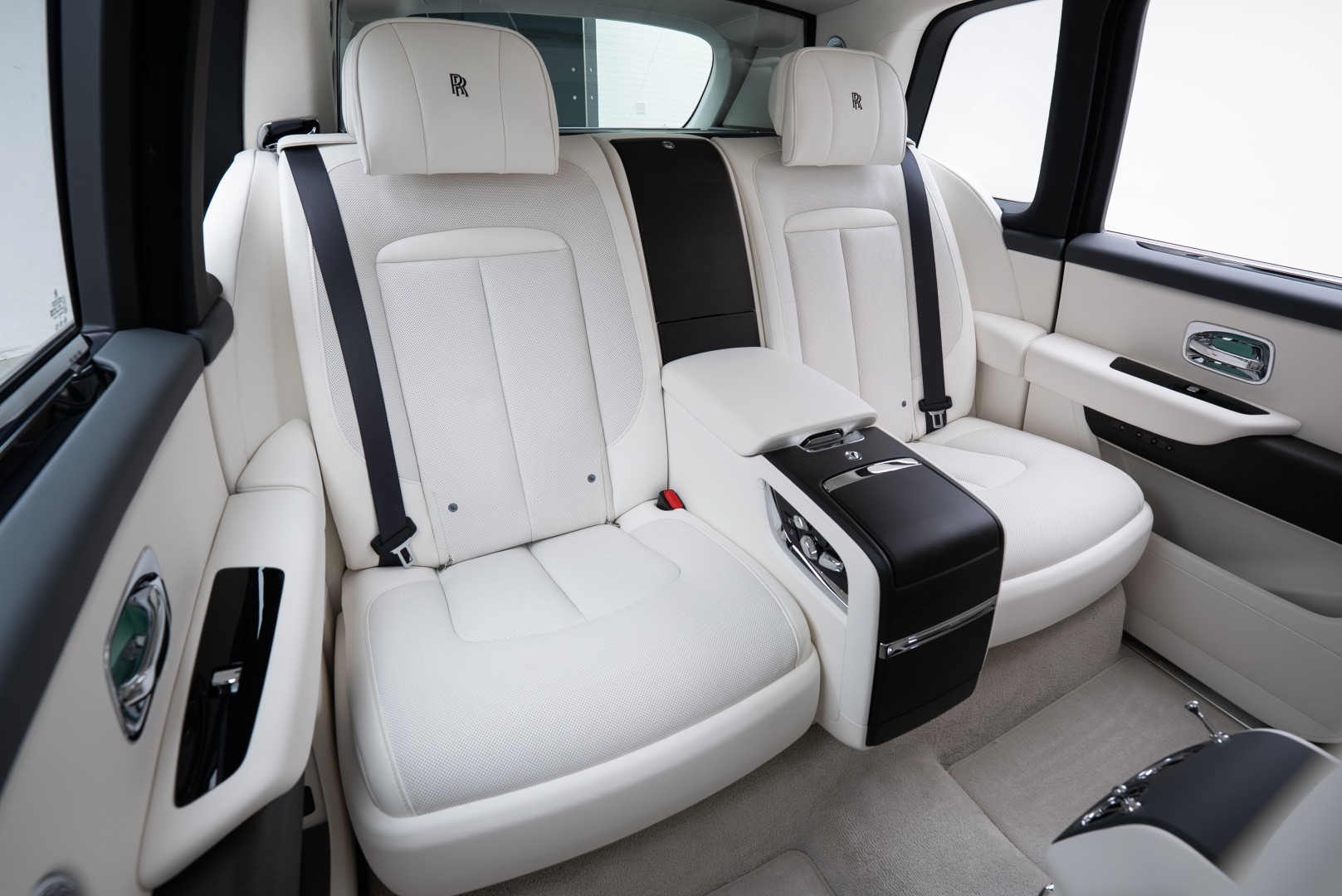 2026 ROLLS ROYCE CULLINAN | TOP OPTION